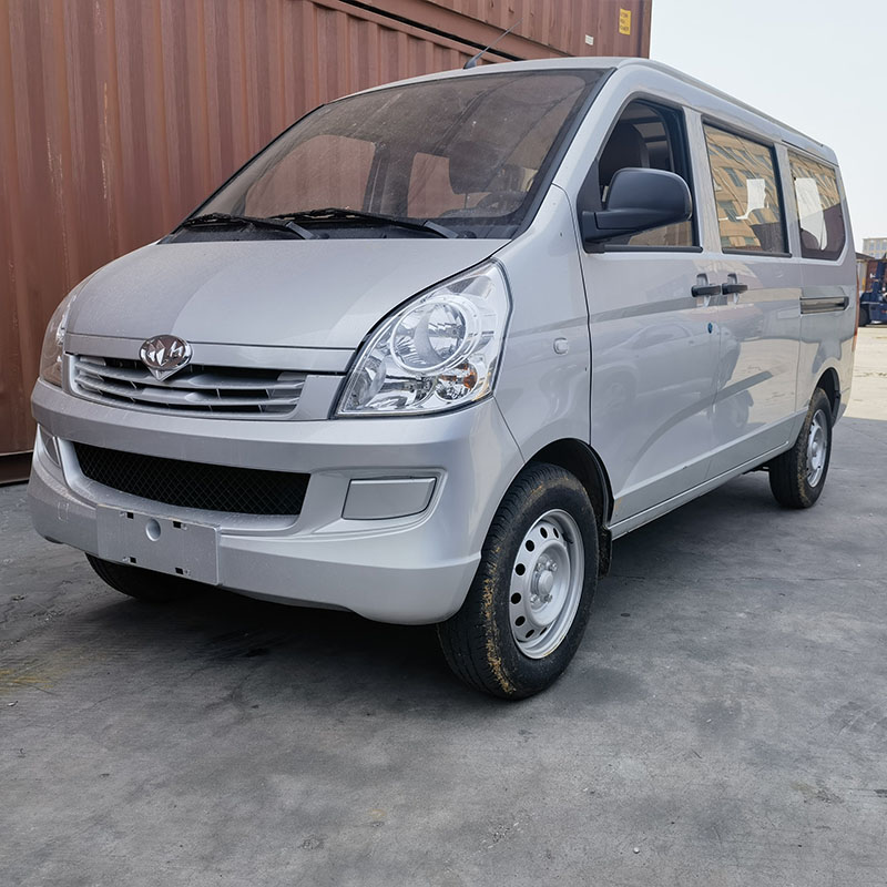 M70 minivan